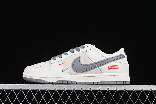 All Categories Nk SB Dunk Series Nk SB Dunk Low High-end Customized Low-top Sneakers Nk SB Dunk Low Supreme Co-branded Gray Hook Double Small Hook Anniversary High-end Customized Low-top Casual Sneakers XX2025-688